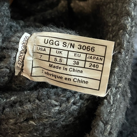 Ugg Classic Cardy Boot - Picture 11 of 11